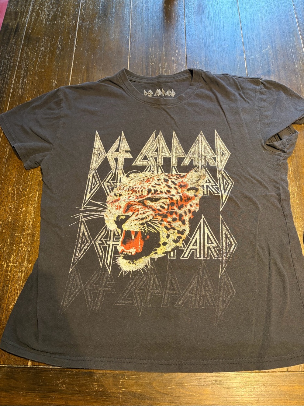 Women’s Def Leppard Concert T-Shirt